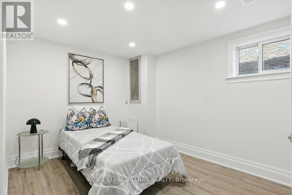 Photo 46 of 1382 Fundy Street, Oshawa ON