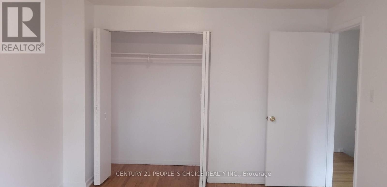 Photo 15 of 9 17 Gosford Boulevard, Toronto ON