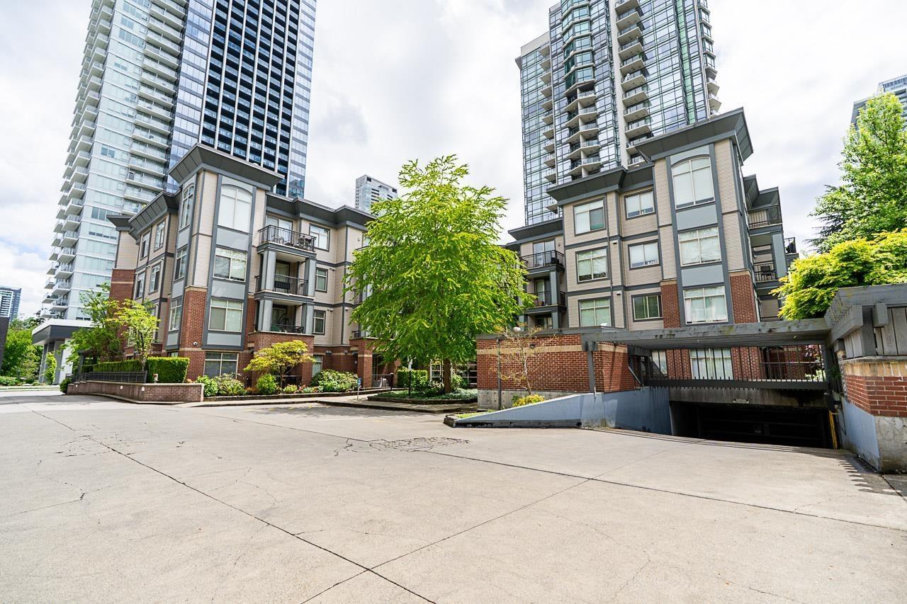 Photo 1 of 205 10455 University Drive, Surrey BC