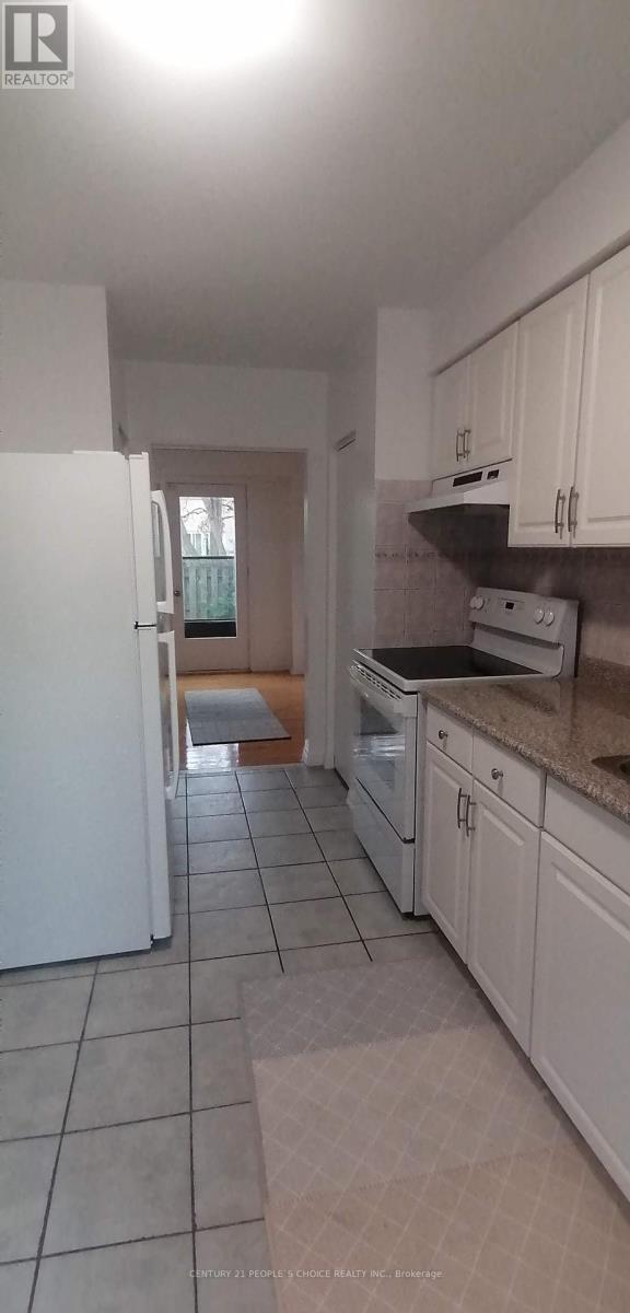 Photo 9 of 9 17 Gosford Boulevard, Toronto ON