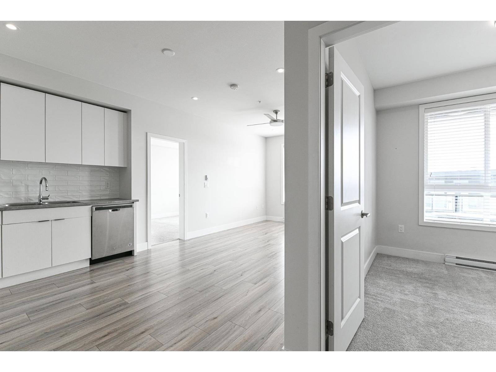 Photo 3 of 408 1514 Mccallum Road, Abbotsford BC