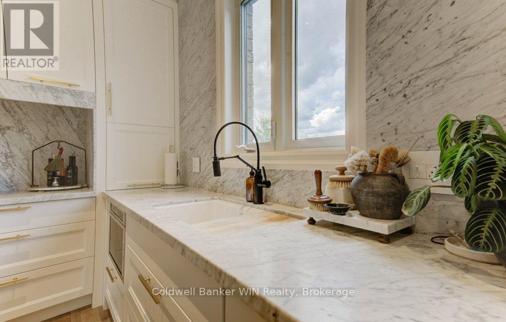 Photo 20 of 422 Rideau River Street, Waterloo ON