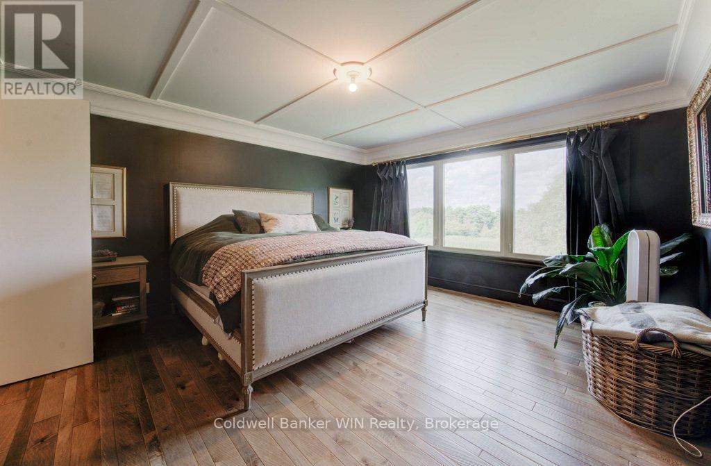 Photo 32 of 422 Rideau River Street, Waterloo ON