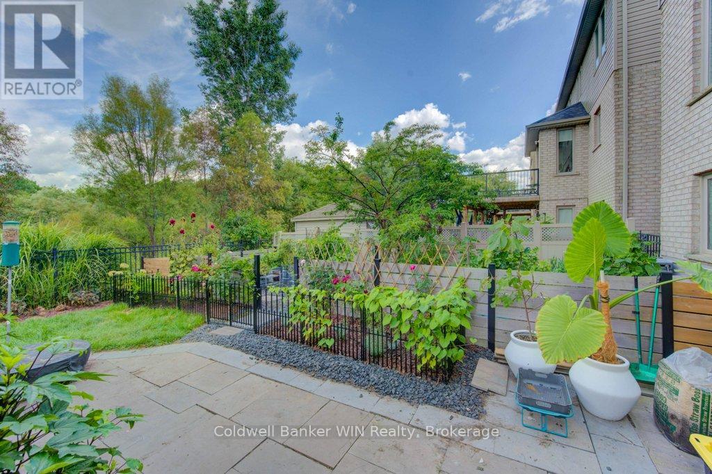 Photo 45 of 422 Rideau River Street, Waterloo ON