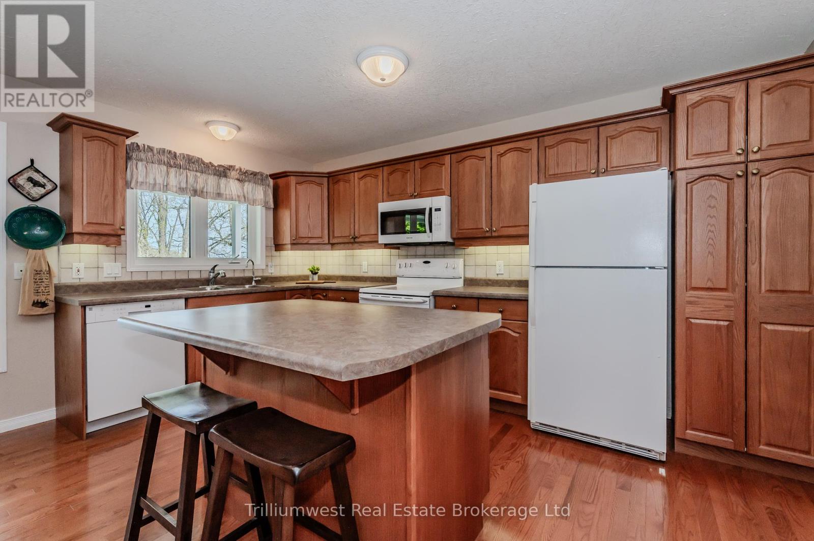 Photo 11 of 133596 Wilcox Lake Road, Grey Highlands ON