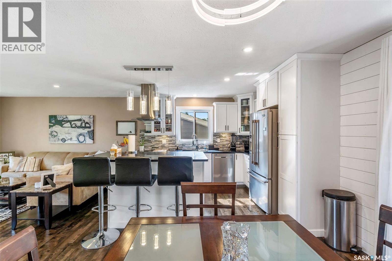 Photo 10 of 542 Redberry Road, Saskatoon SK
