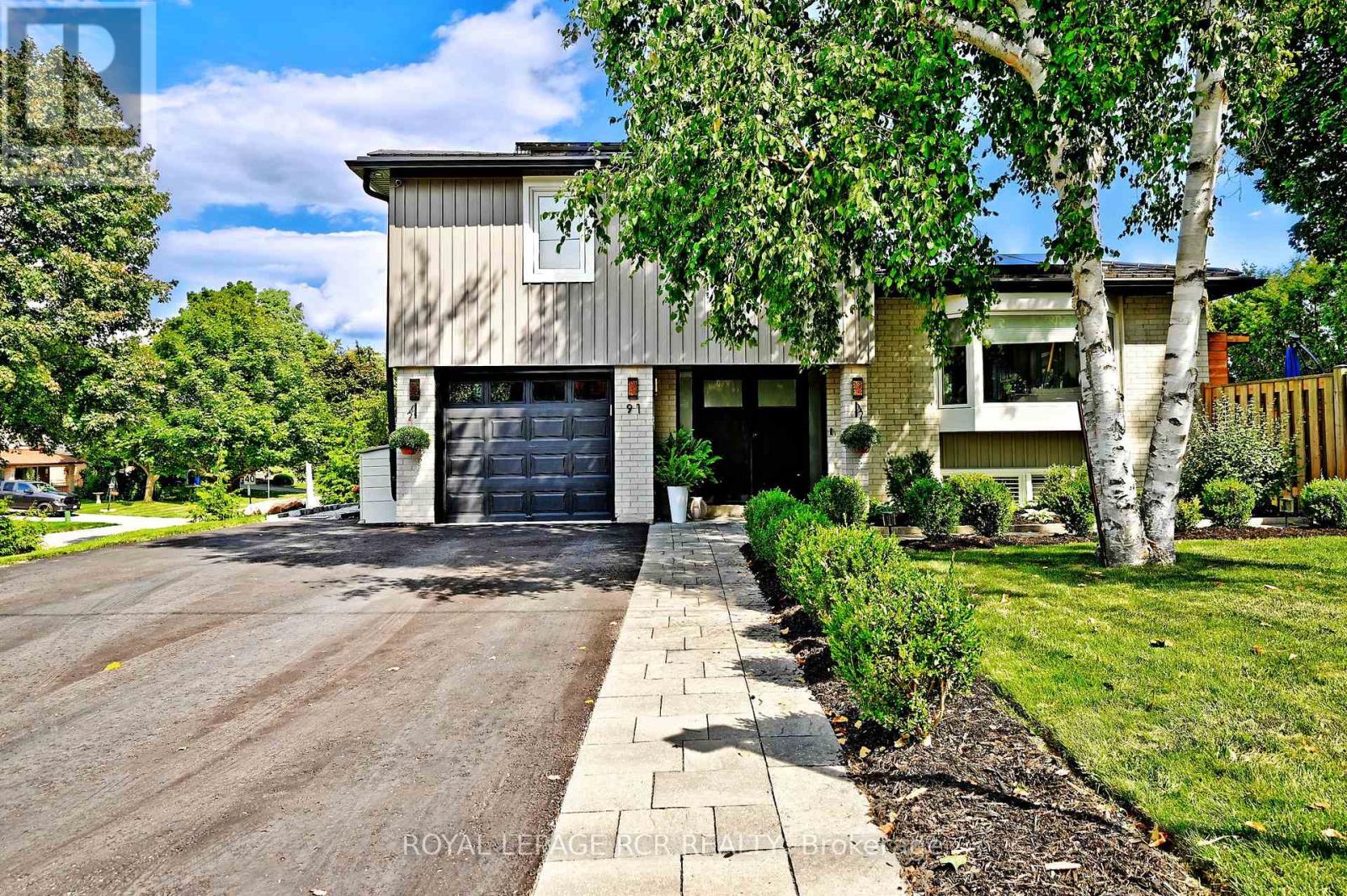 Photo 1 of 91 Spruce Street, Aurora ON