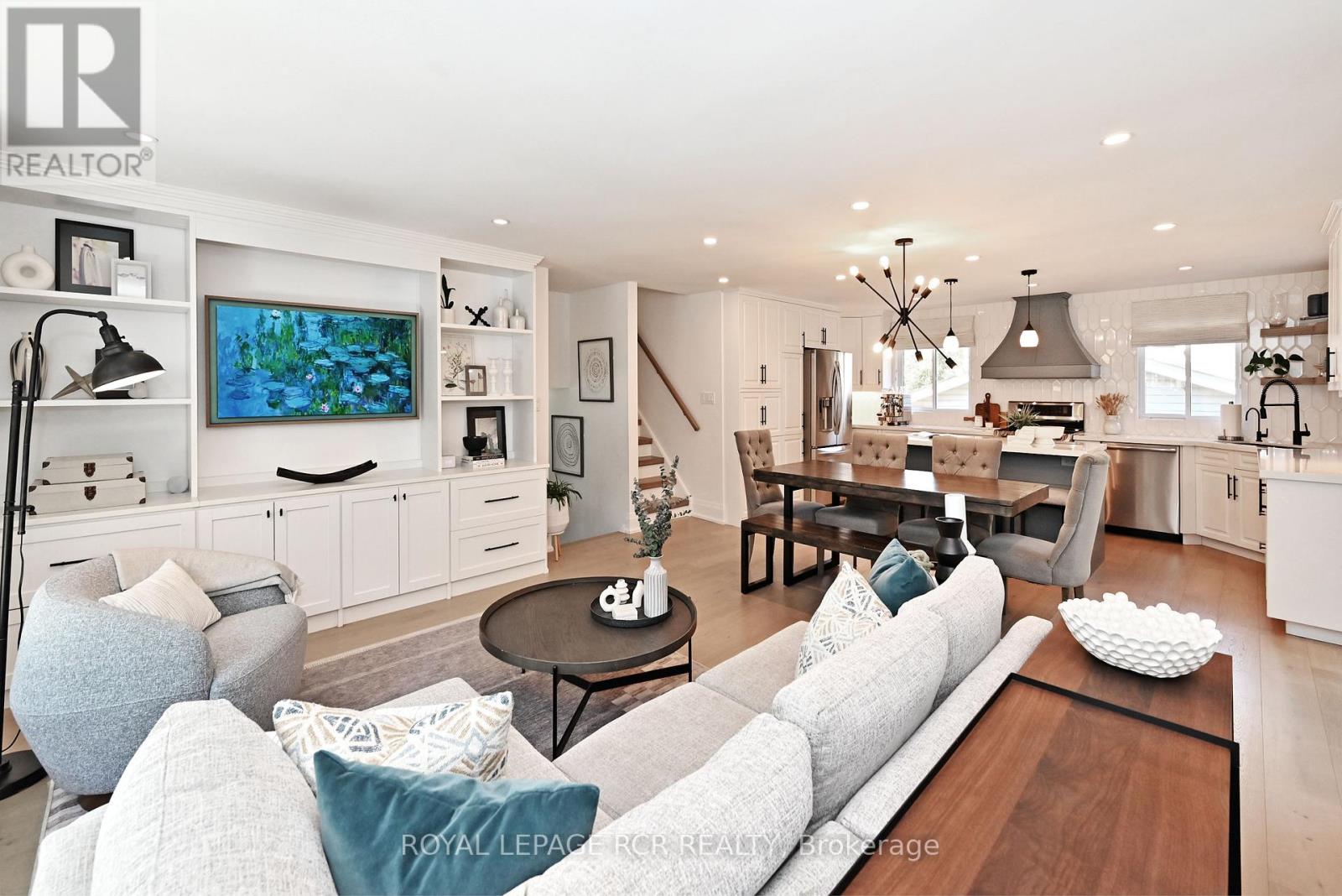 Photo 12 of 91 Spruce Street, Aurora ON