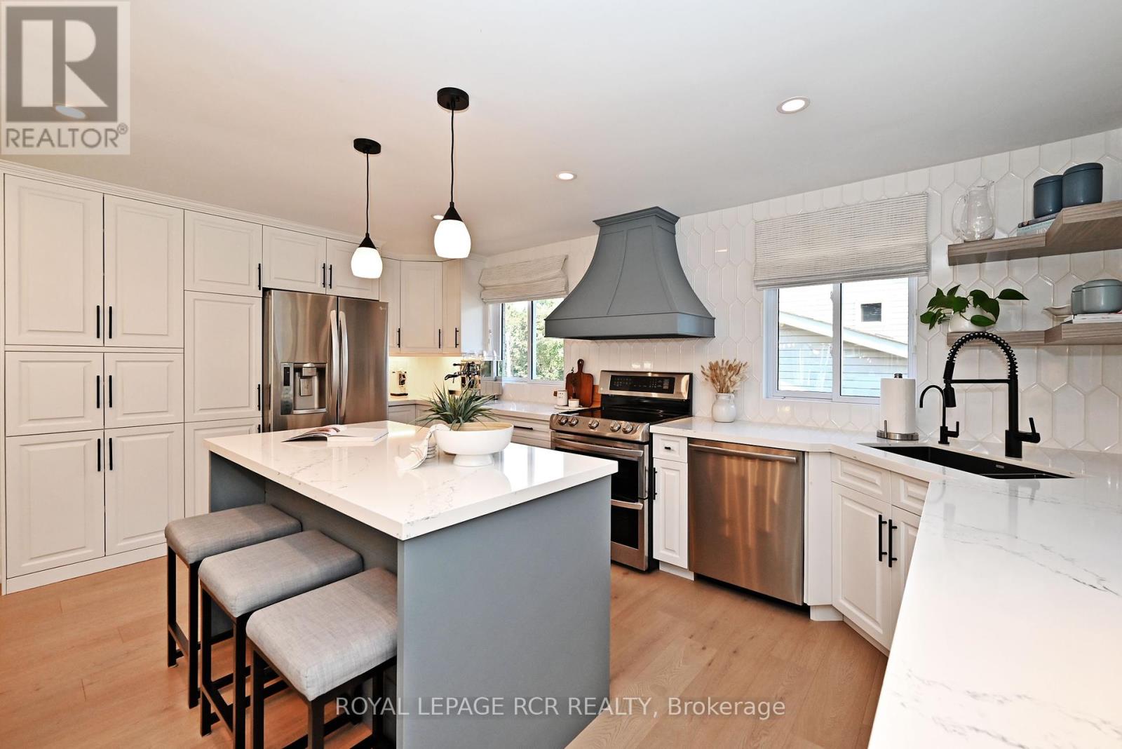 Photo 14 of 91 Spruce Street, Aurora ON