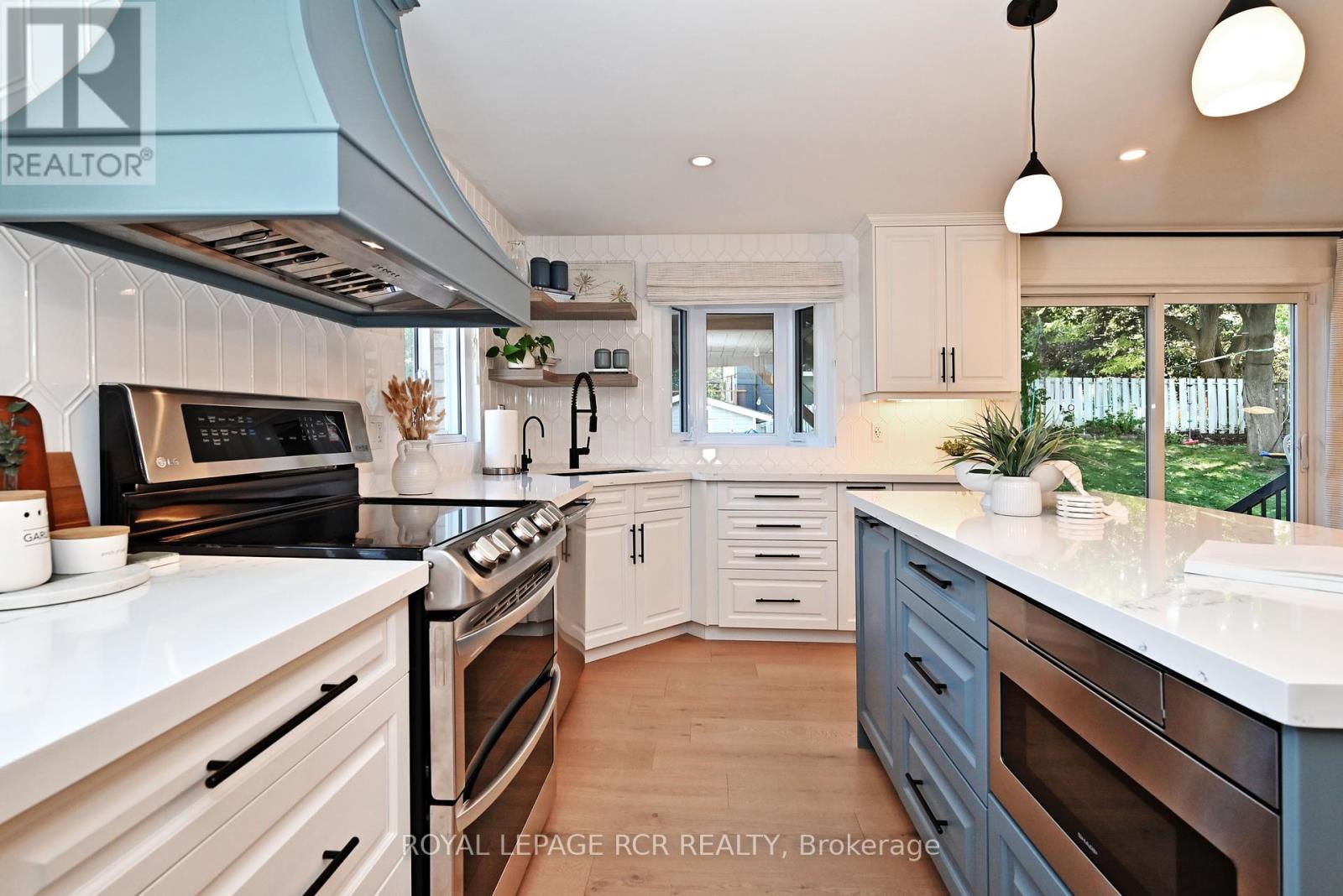 Photo 16 of 91 Spruce Street, Aurora ON