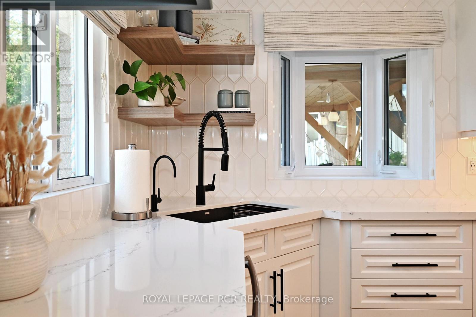 Photo 17 of 91 Spruce Street, Aurora ON