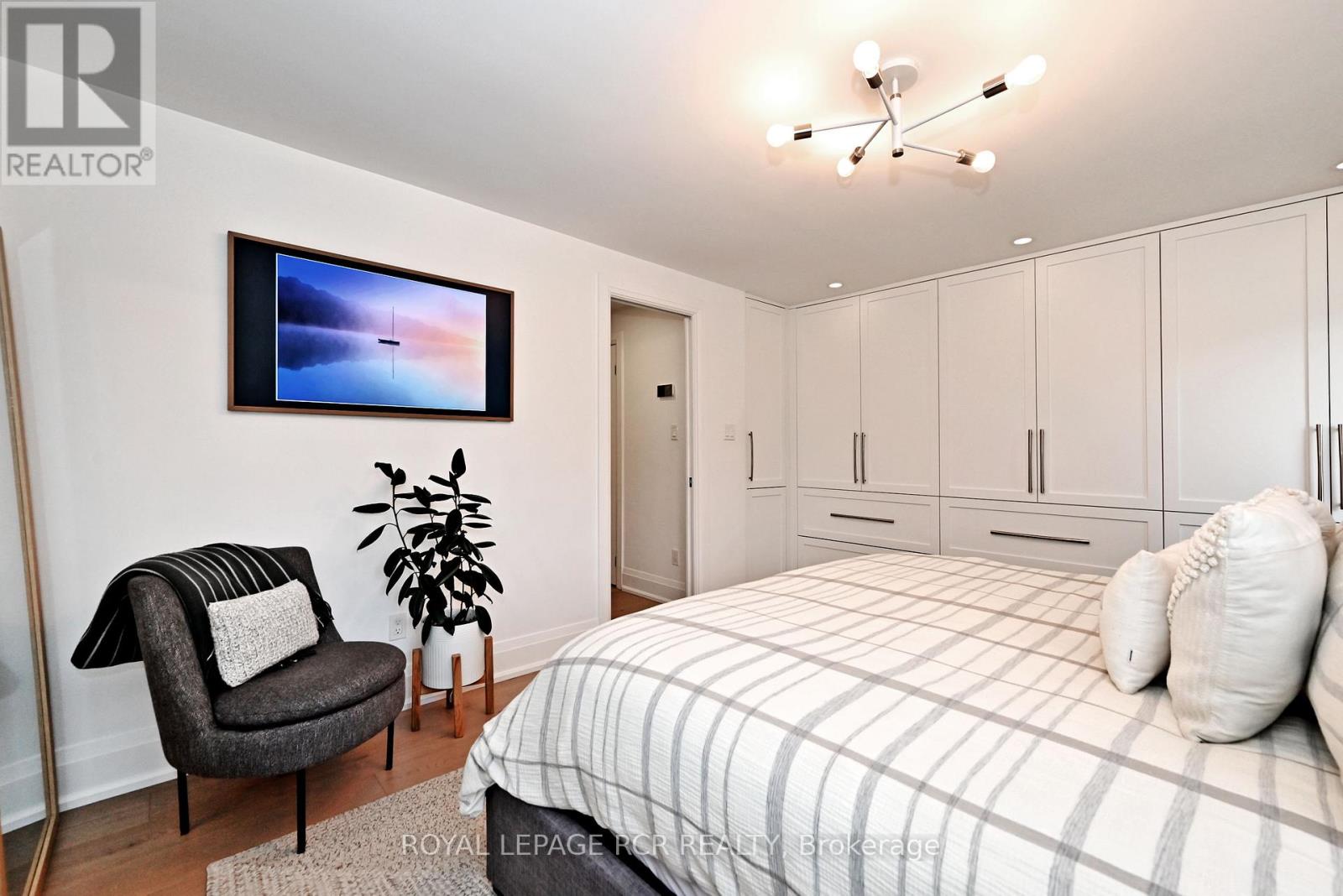 Photo 21 of 91 Spruce Street, Aurora ON