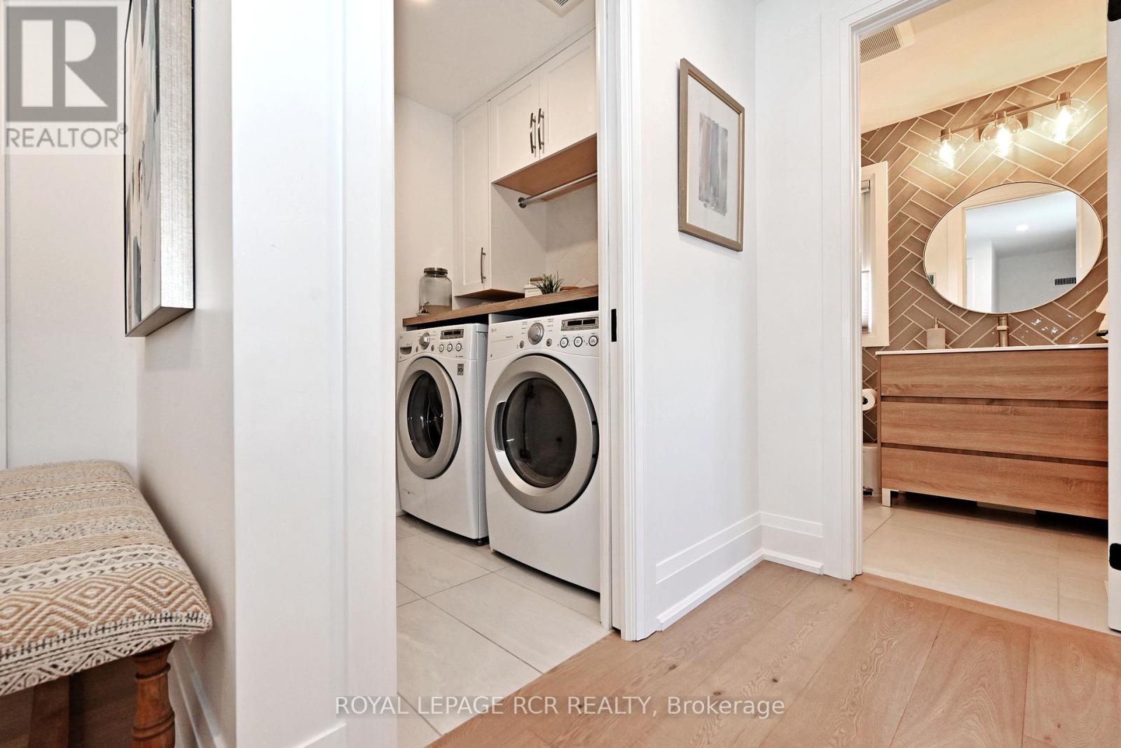 Photo 33 of 91 Spruce Street, Aurora ON