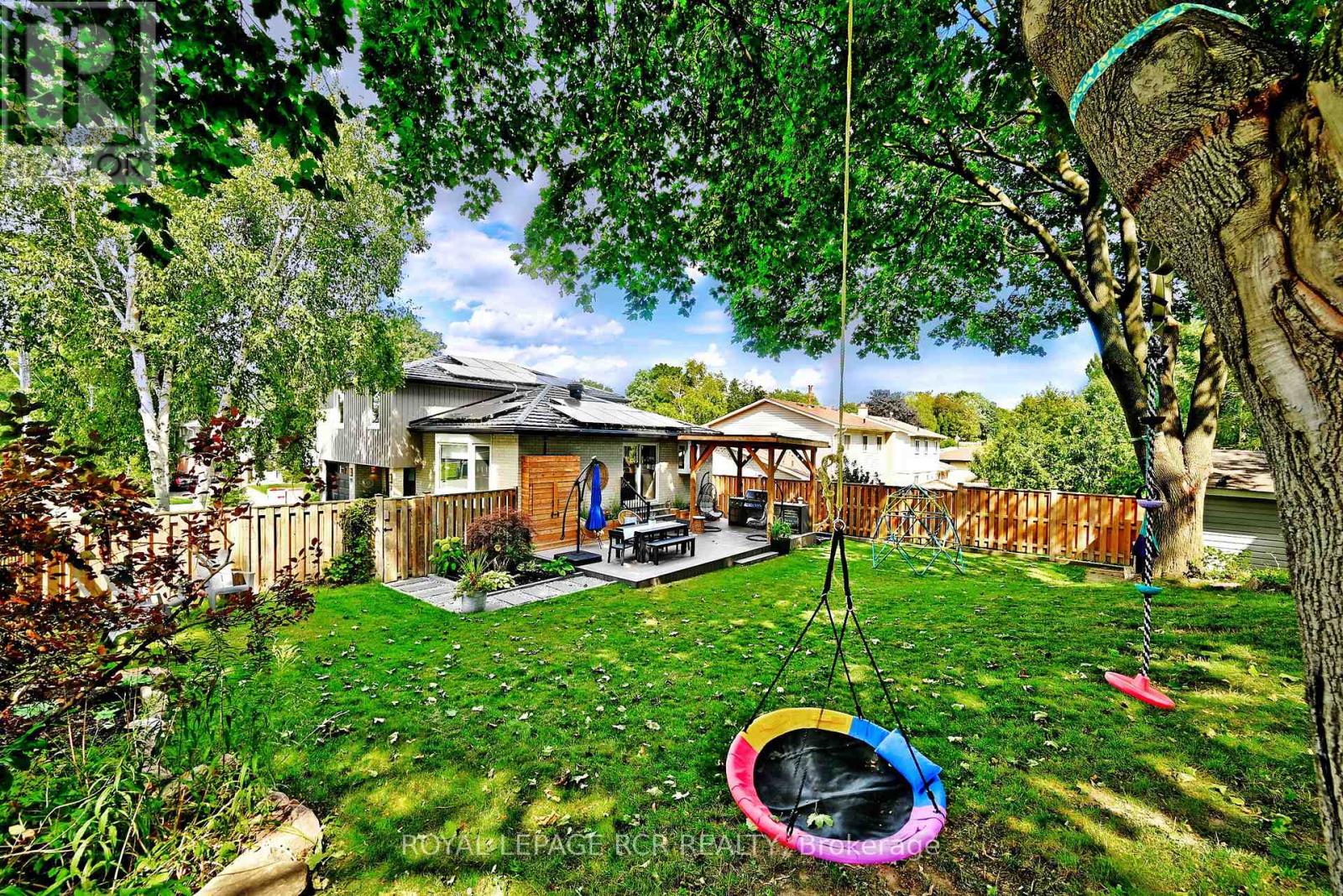 Photo 41 of 91 Spruce Street, Aurora ON