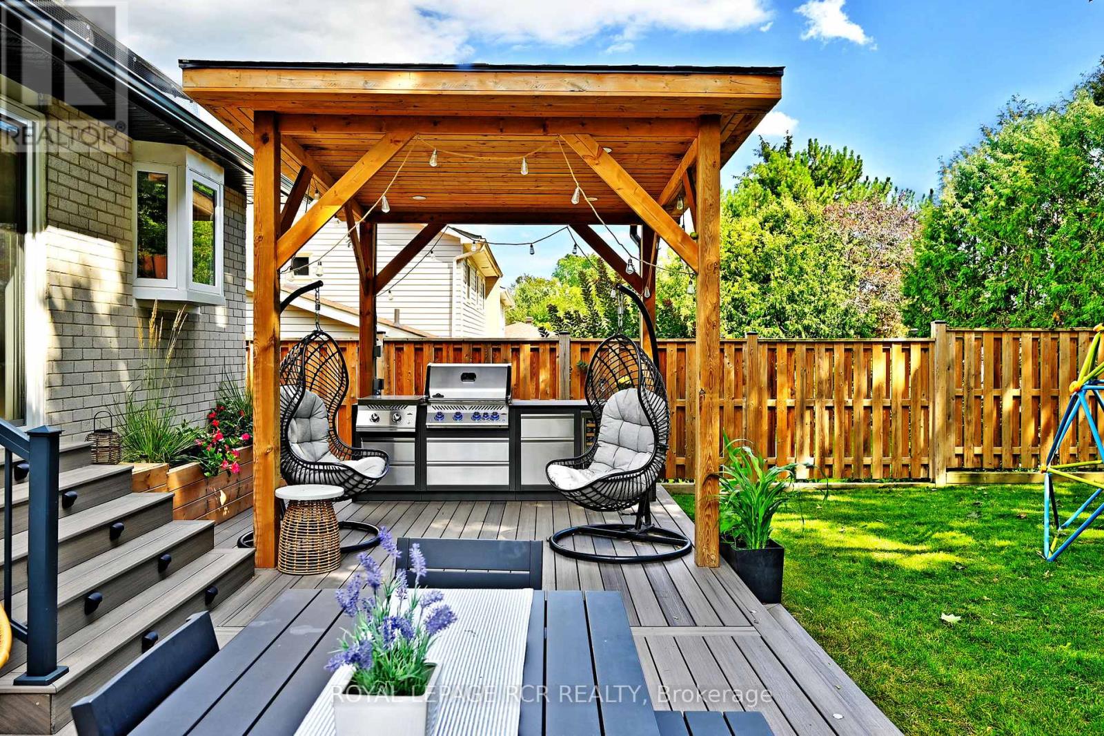 Photo 49 of 91 Spruce Street, Aurora ON
