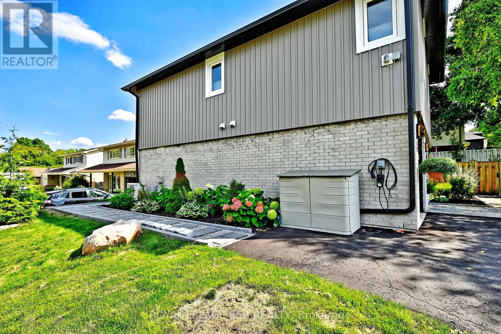Photo 50 of 91 Spruce Street, Aurora ON