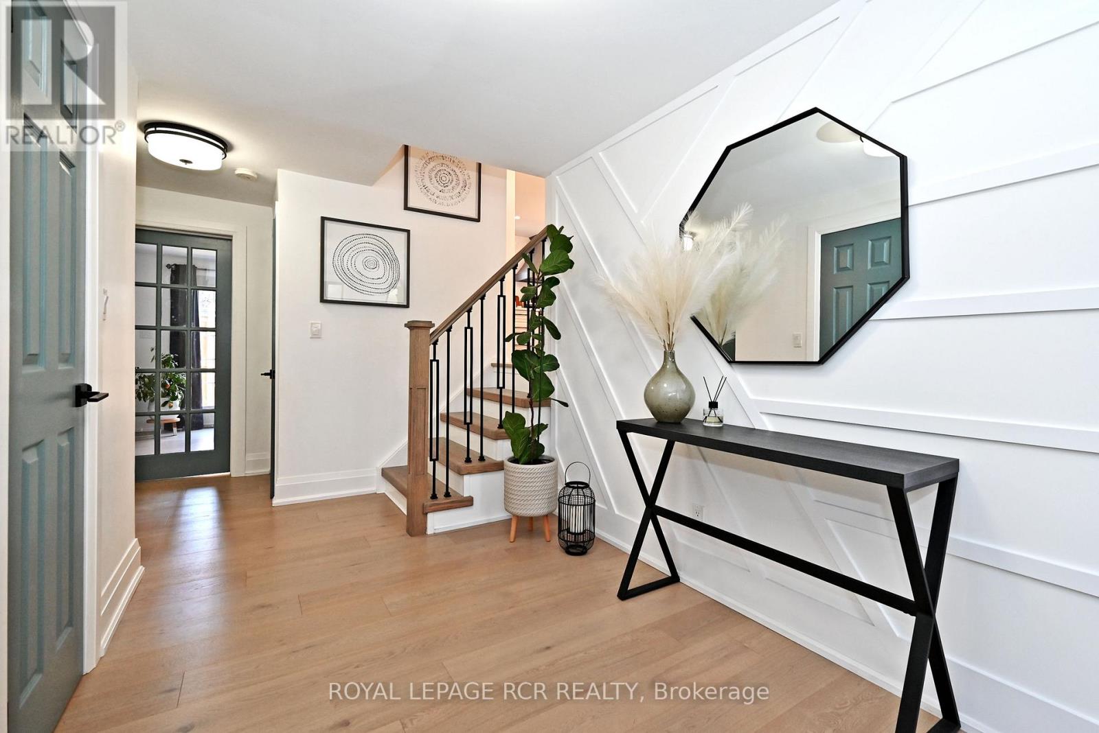 Photo 7 of 91 Spruce Street, Aurora ON