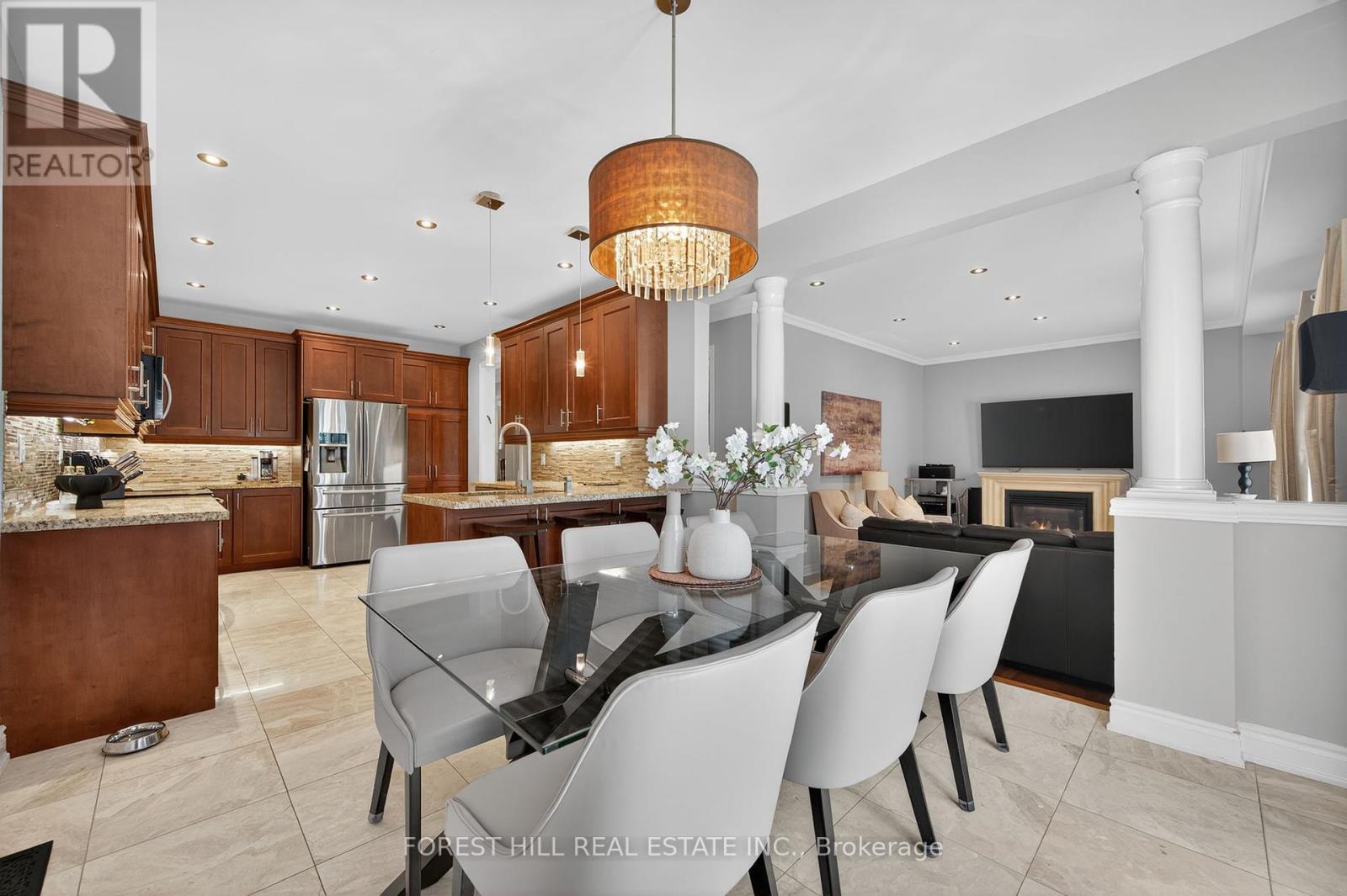 Photo 16 of 271 Autumn Hill Boulevard, Vaughan ON