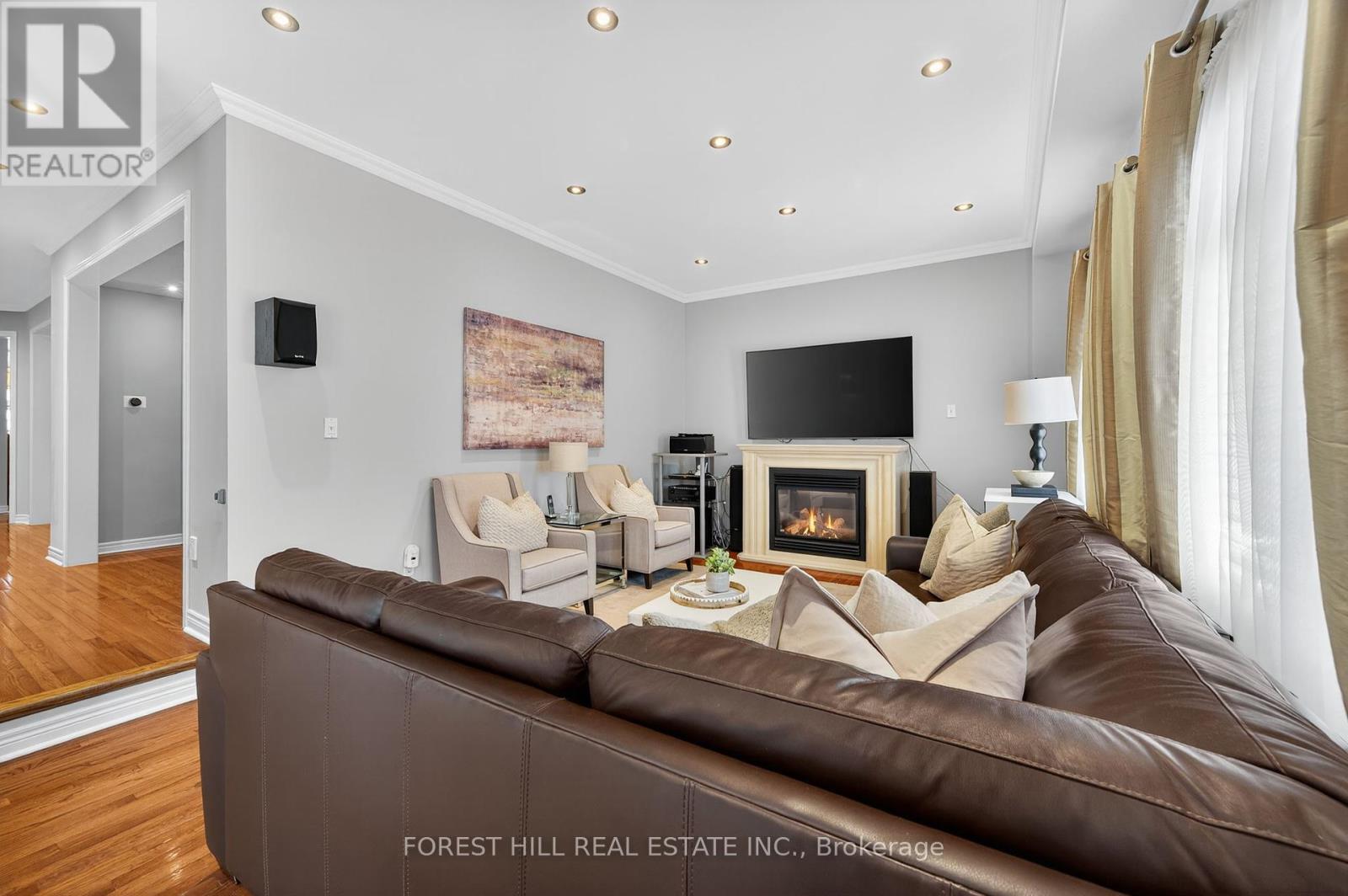 Photo 21 of 271 Autumn Hill Boulevard, Vaughan ON