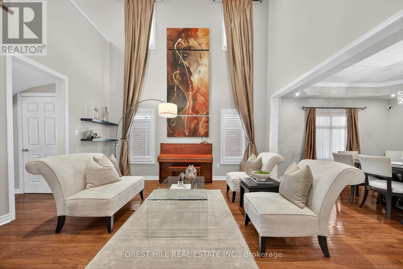 Photo 3 of 271 Autumn Hill Boulevard, Vaughan ON