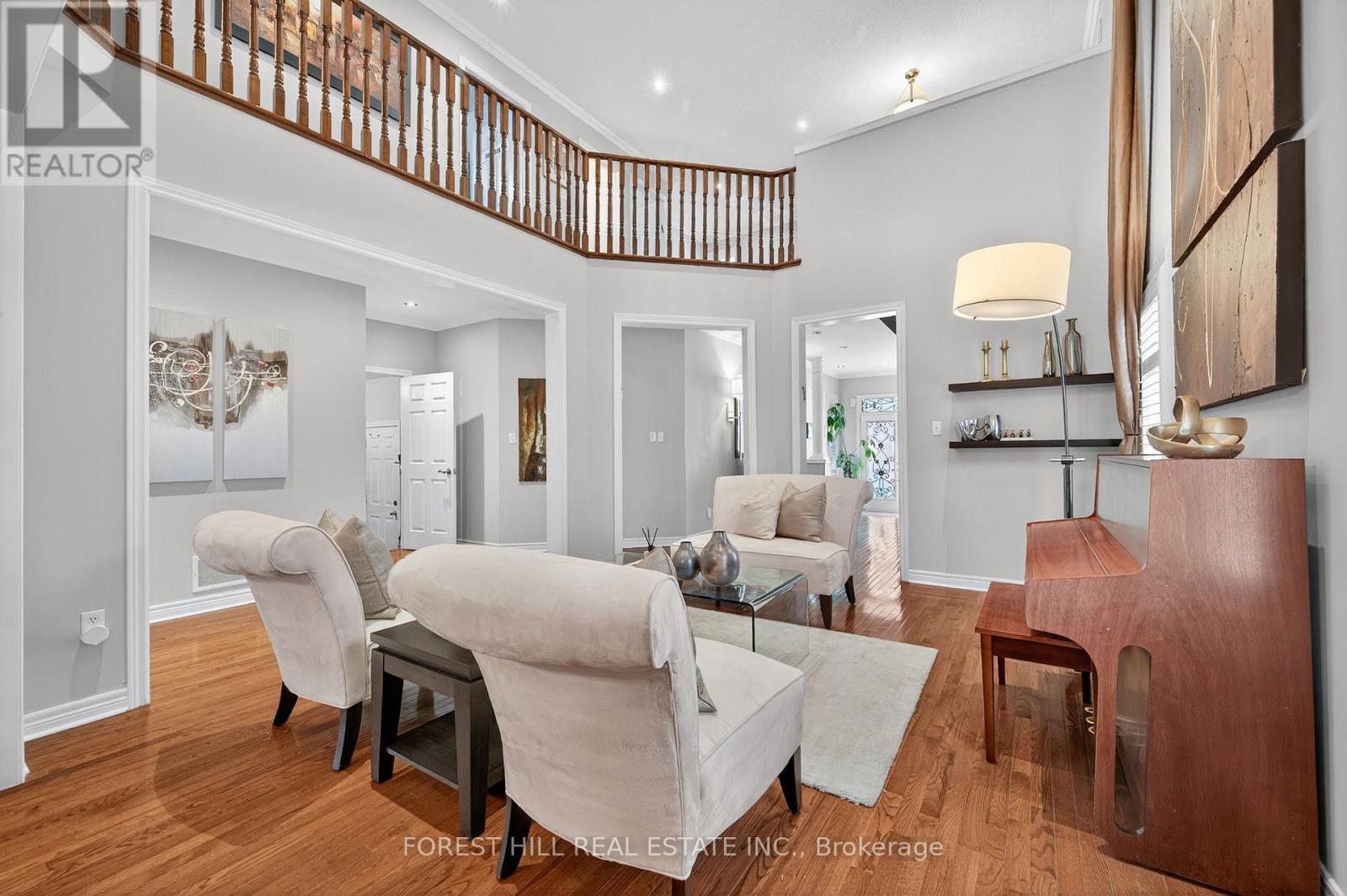 Photo 5 of 271 Autumn Hill Boulevard, Vaughan ON