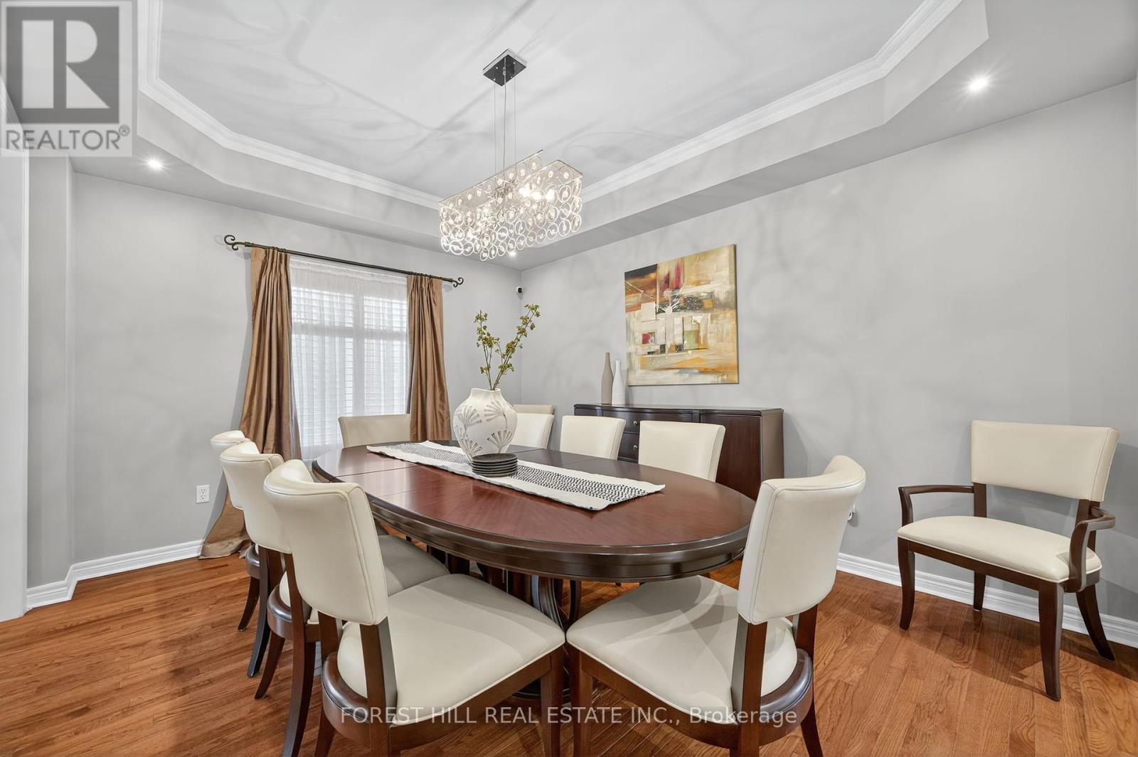 Photo 9 of 271 Autumn Hill Boulevard, Vaughan ON