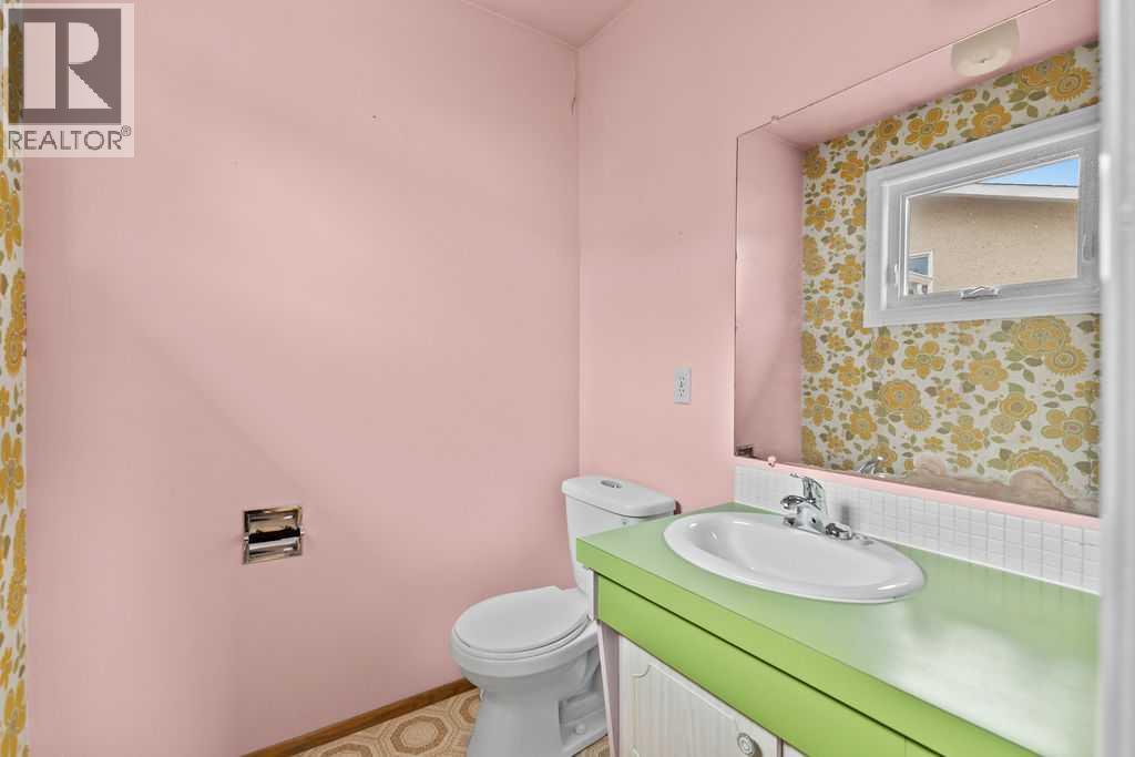 Photo 20 of 1212 Lake Sylvan Drive Se, Calgary AB