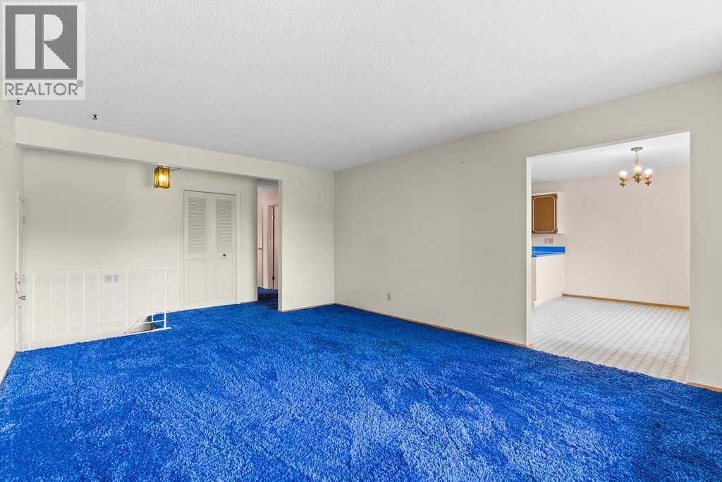 Photo 5 of 1212 Lake Sylvan Drive Se, Calgary AB