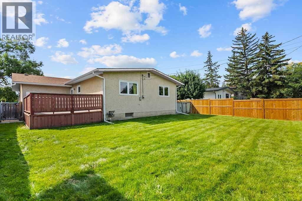 Photo 35 of 1212 Lake Sylvan Drive Se, Calgary AB