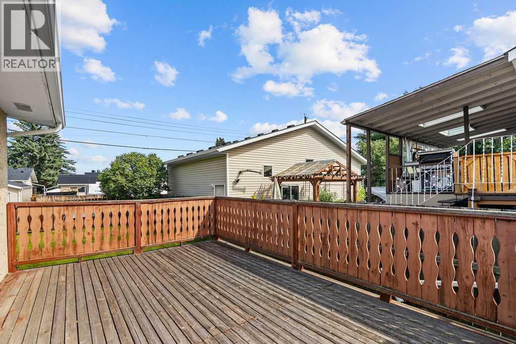 Photo 33 of 1212 Lake Sylvan Drive Se, Calgary AB