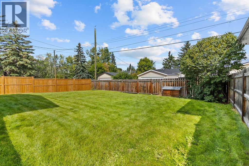 Photo 34 of 1212 Lake Sylvan Drive Se, Calgary AB