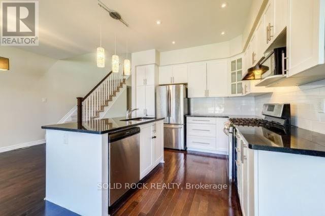 Photo 8 of 604 Tennant Way, Ottawa ON