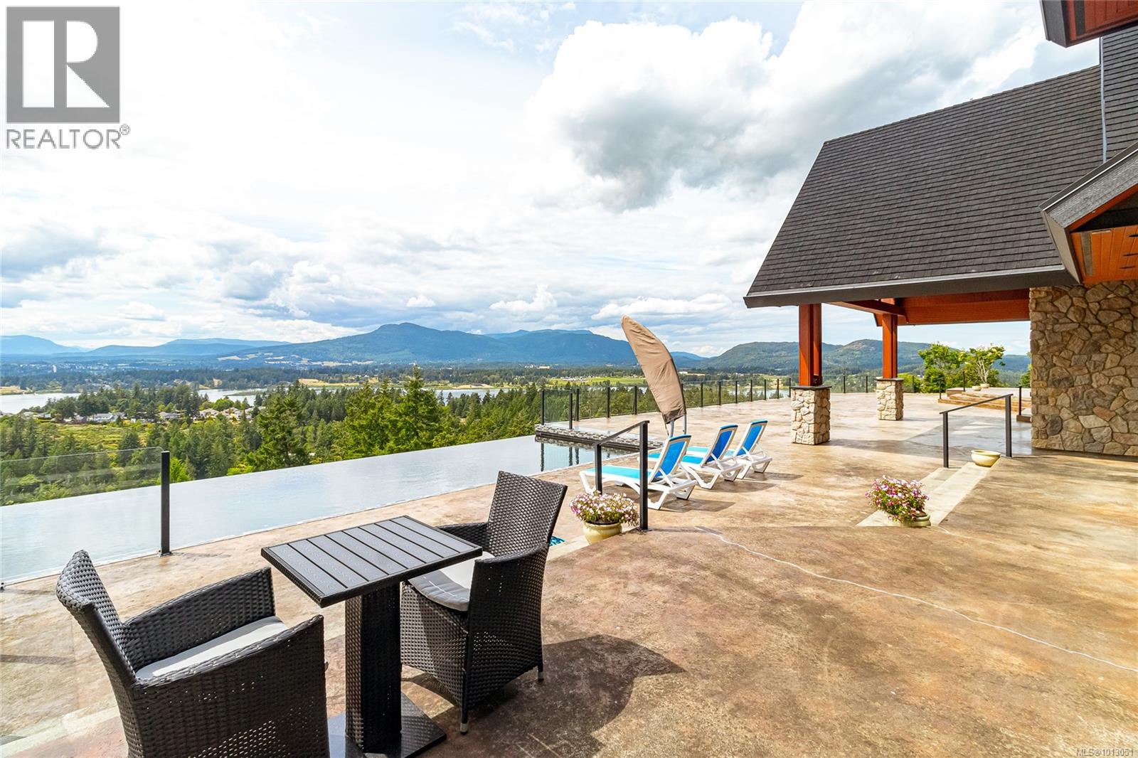 Photo 3 of 1 6222 Lower Chippewa Rd, Duncan BC