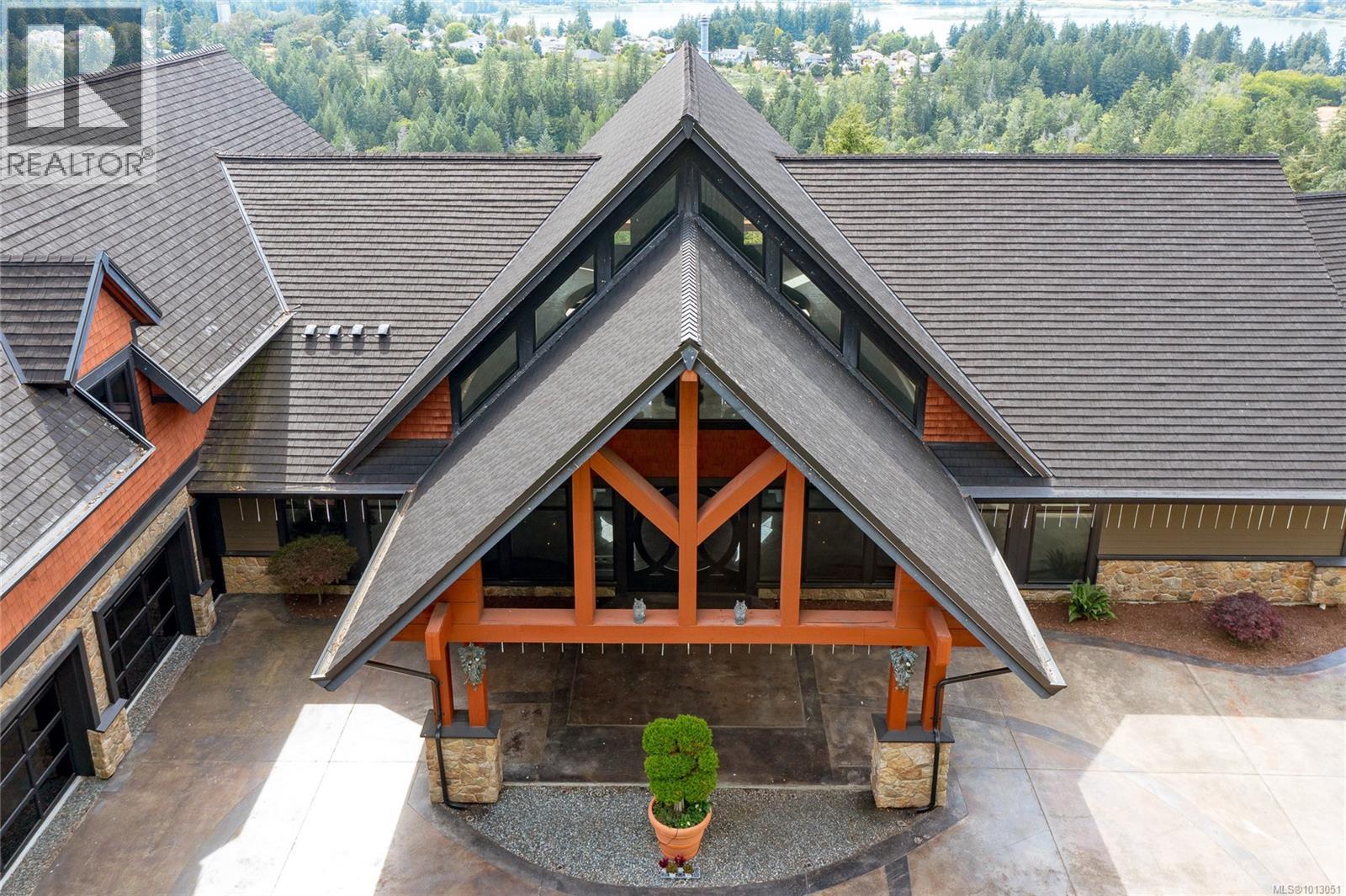 Photo 8 of 1 6222 Lower Chippewa Rd, Duncan BC