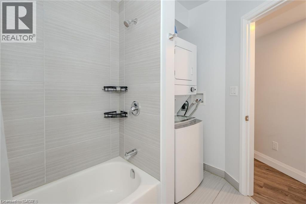 Photo 19 of 74 Cathcart Street Unit 2, Hamilton ON