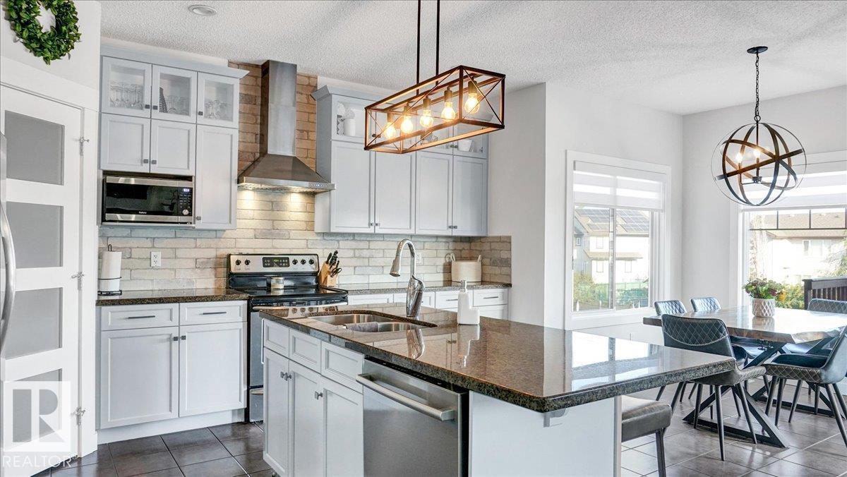 Photo 9 of 4058 Crowsnest Cr, Sherwood Park AB