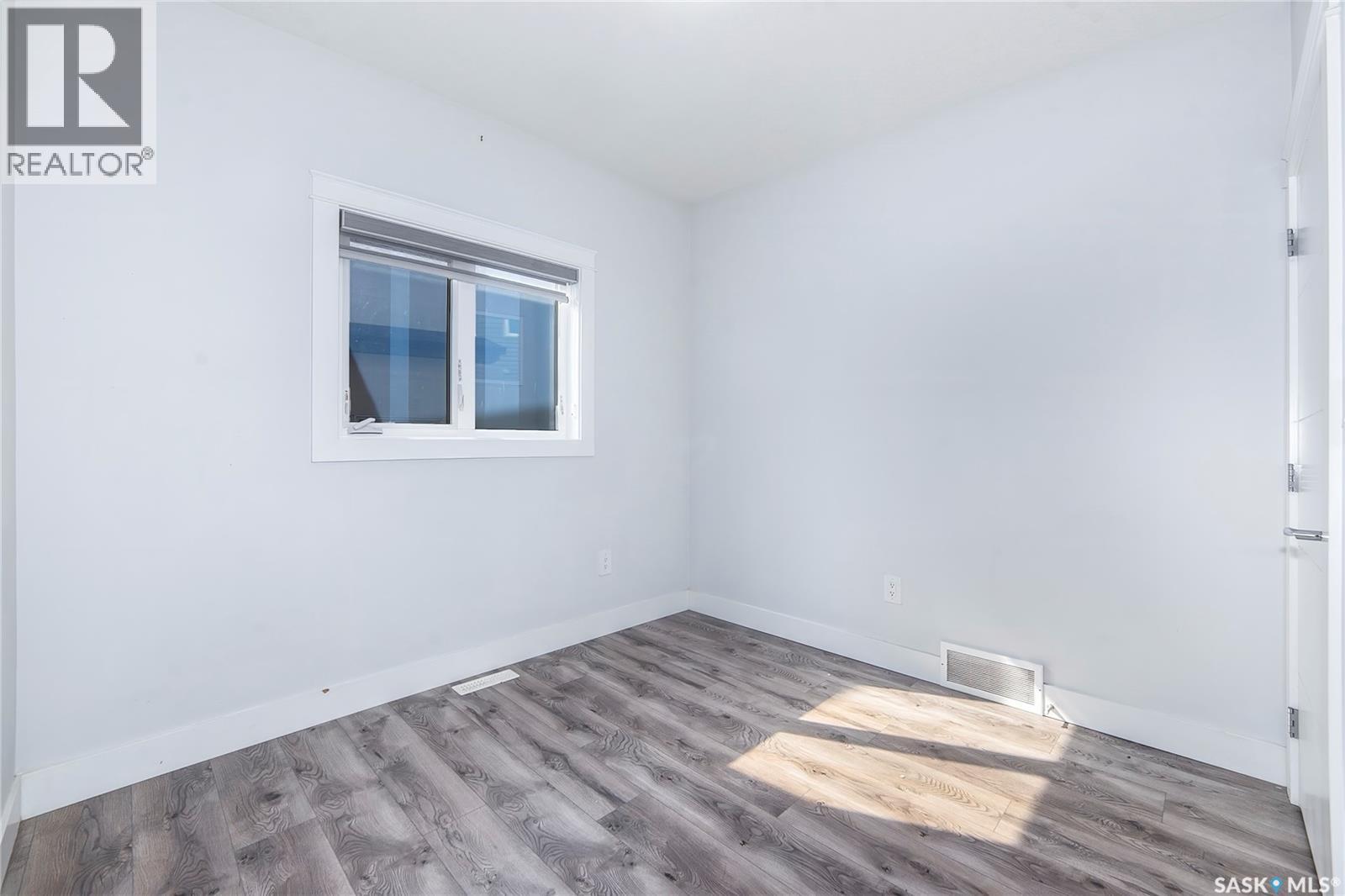 Photo 8 of 547 Kalra Street, Saskatoon SK