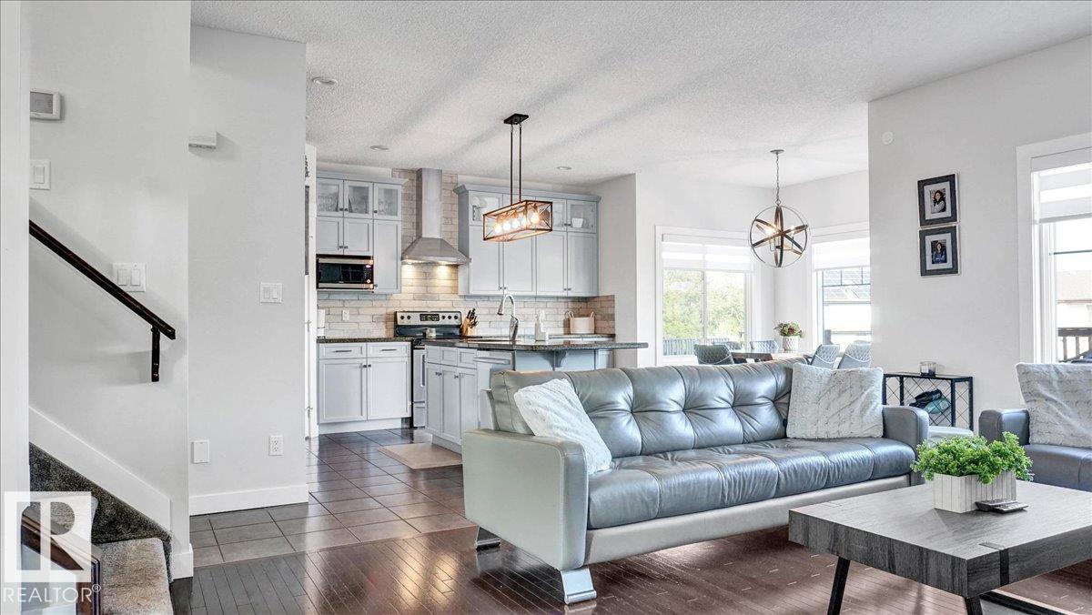 Photo 8 of 4058 Crowsnest Cr, Sherwood Park AB