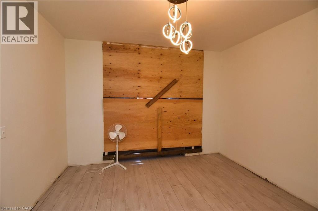 Photo 4 of 427 Cannon Street E, Hamilton ON