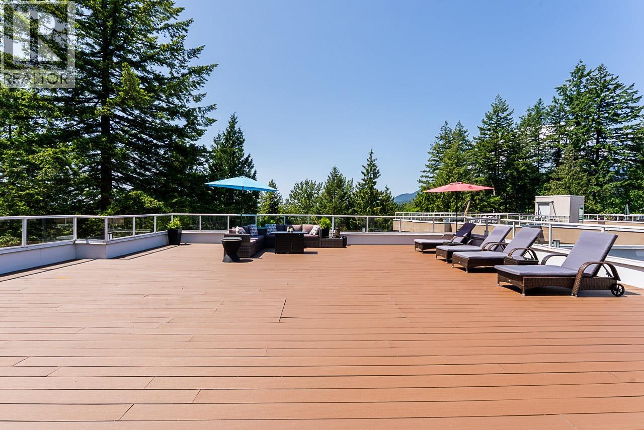 11 2425 EDGEMONT BOULEVARD, North Vancouver