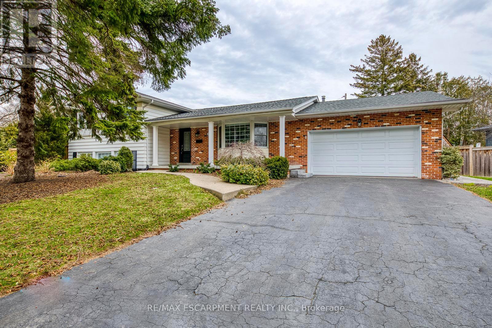 Photo 1 of 269 Camborne Crescent, Burlington ON