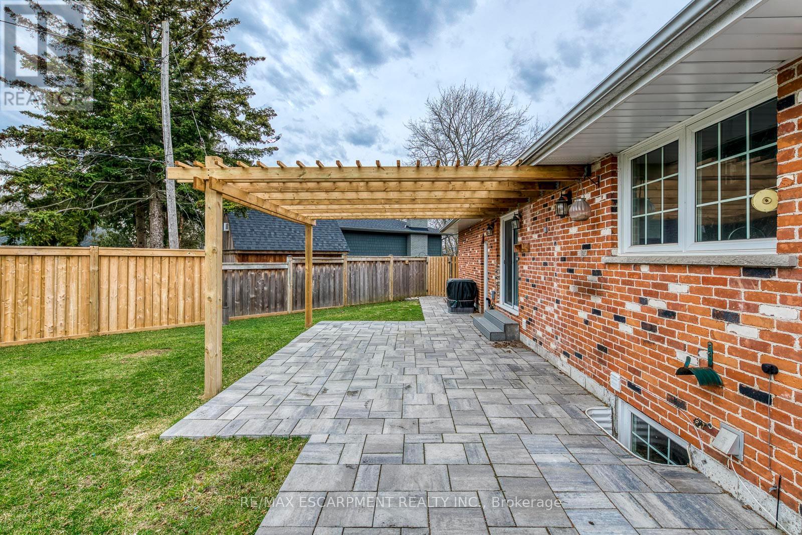 Photo 45 of 269 Camborne Crescent, Burlington ON