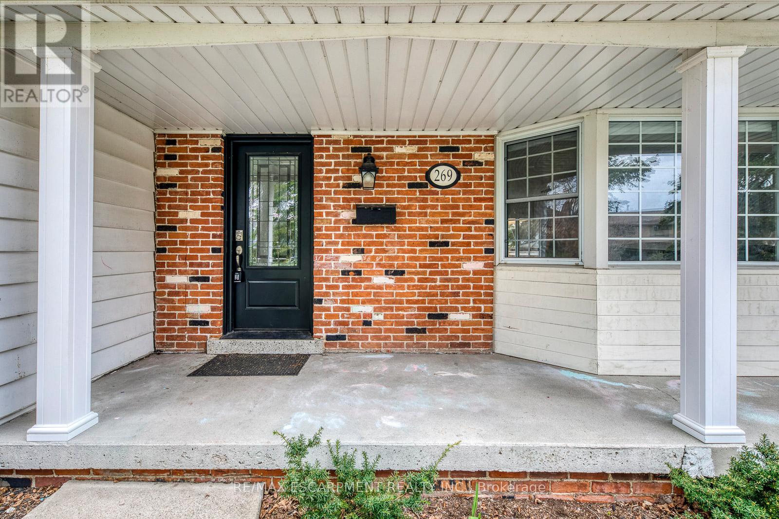 Photo 5 of 269 Camborne Crescent, Burlington ON