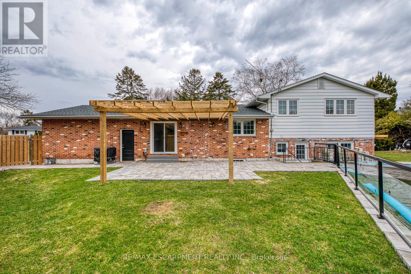 Photo 50 of 269 Camborne Crescent, Burlington ON
