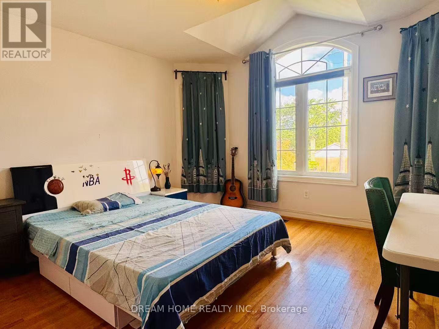 Photo 3 of 135 Calvington Drive, Toronto ON