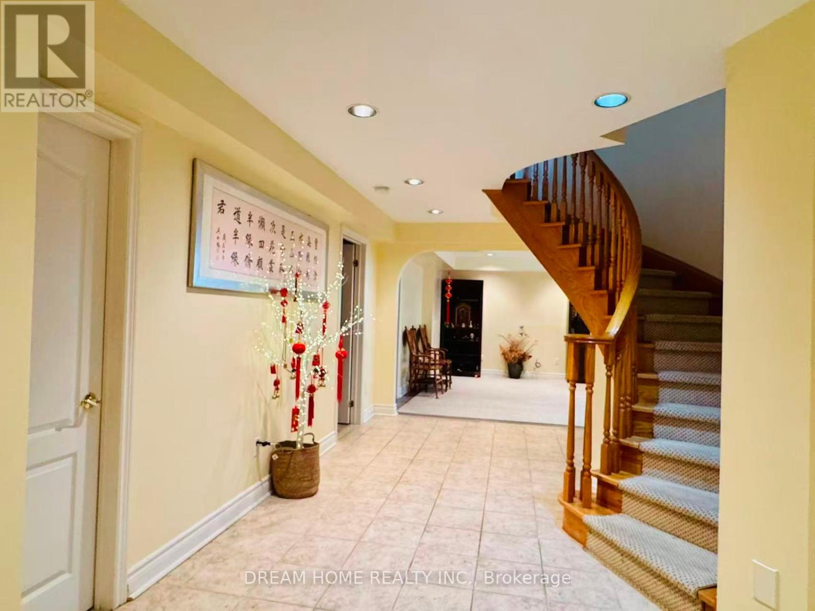 Photo 5 of 135 Calvington Drive, Toronto ON
