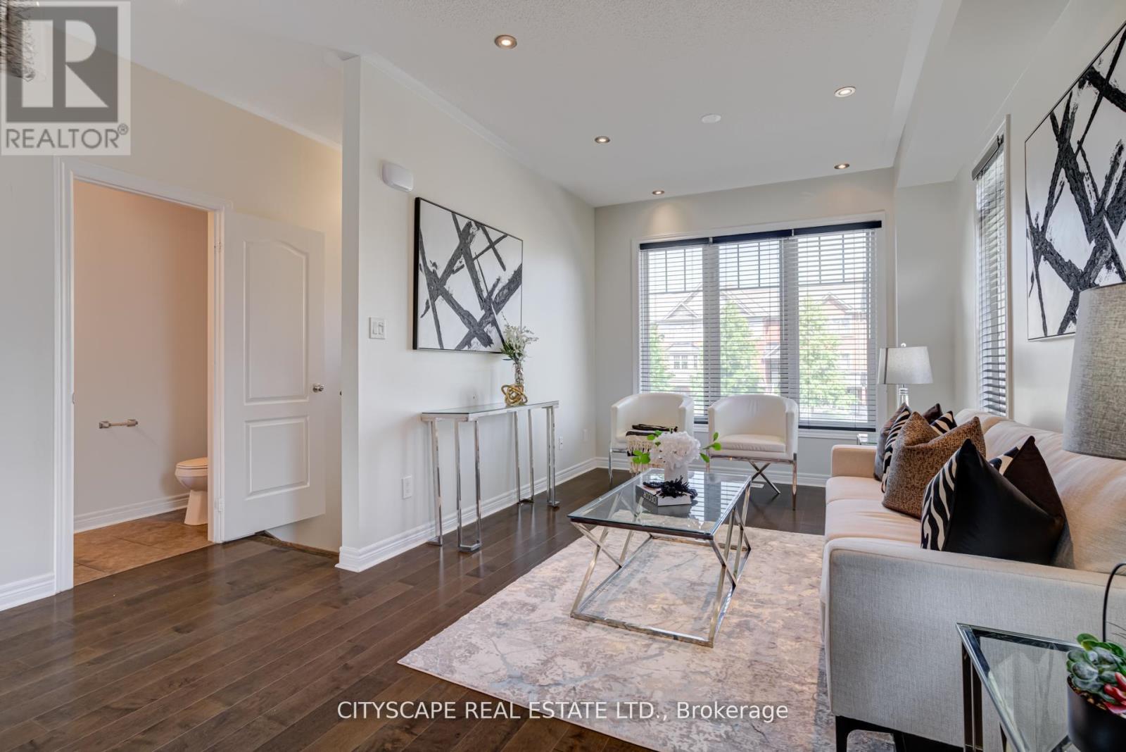 Photo 13 of 1 3380 Thomas Street, Mississauga ON