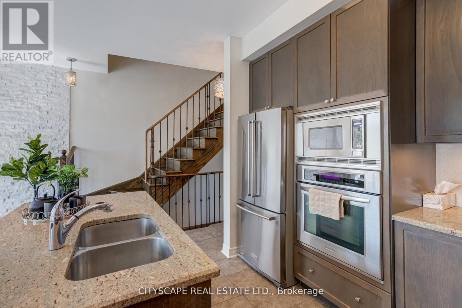 Photo 18 of 1 3380 Thomas Street, Mississauga ON