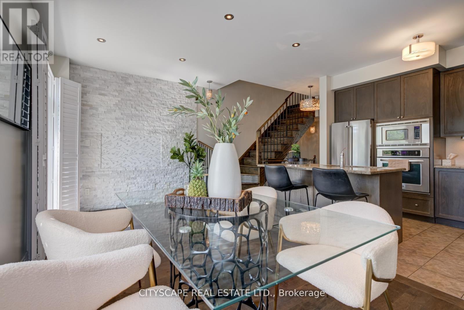 Photo 24 of 1 3380 Thomas Street, Mississauga ON