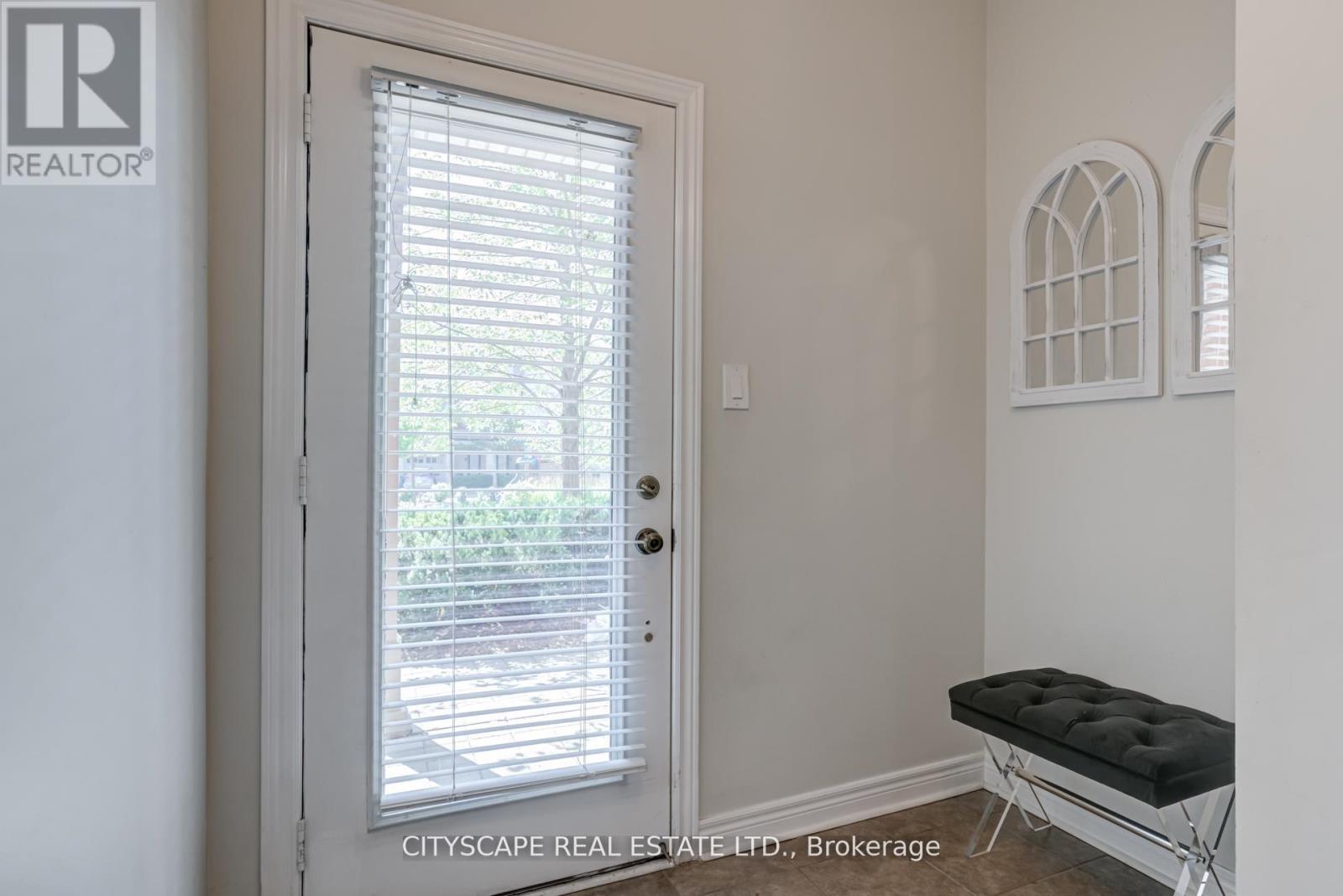 Photo 3 of 1 3380 Thomas Street, Mississauga ON